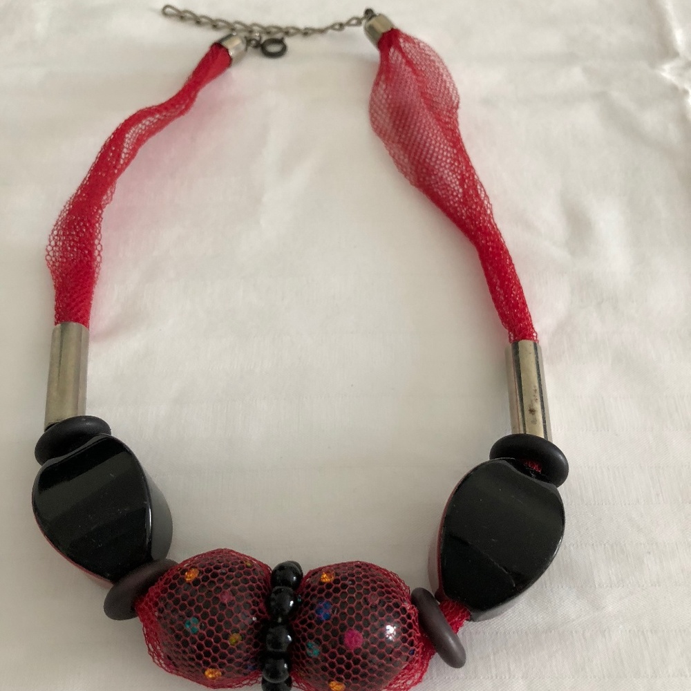 Choker necklace